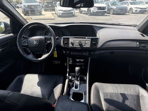 Used 2017 Honda Accord Sport Special Edition image 21