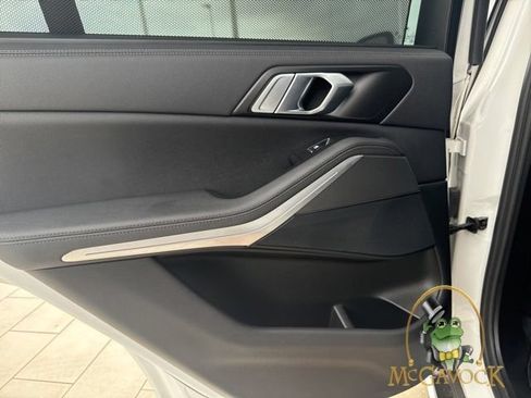 Used 2022 BMW X5 sDrive40i w/ Premium Package RWD image 33