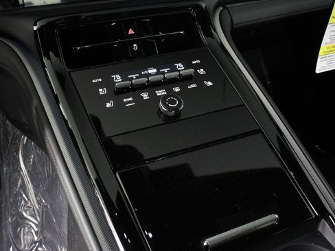 New 2026 Porsche Panamera 4 image 14