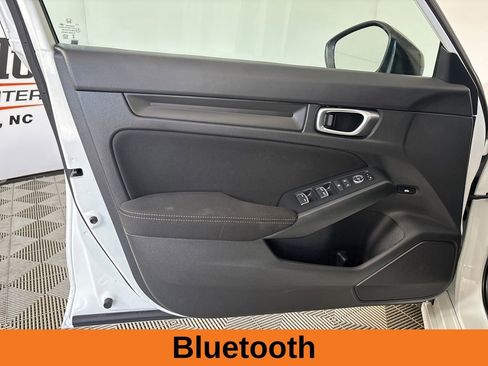 Used 2023 Honda Civic Sport image 8