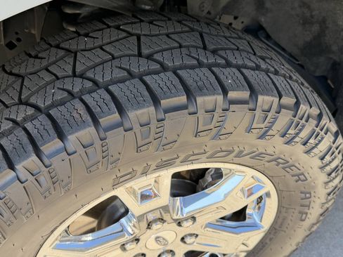 Used 2023 Ford F150 Lariat AWD/4WD image 12