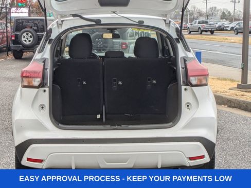Used 2022 Nissan Kicks S image 7