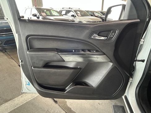 Used 2017 Chevrolet Colorado LT w/ LT Convenience Package RWD image 15