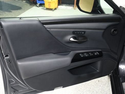 Used 2022 Lexus ES 350 w/ Premium Package FWD image 23