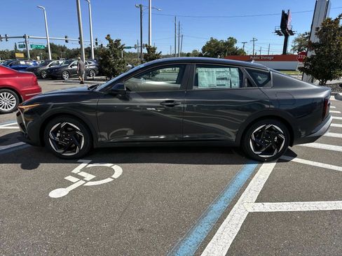 New 2025 Kia K4 EX image 8