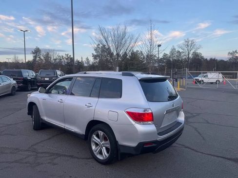 Used 2013 Toyota Highlander Limited image 21