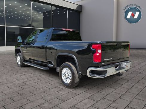Used 2025 Chevrolet Silverado 2500 LT w/ Convenience Package AWD/4WD image 3