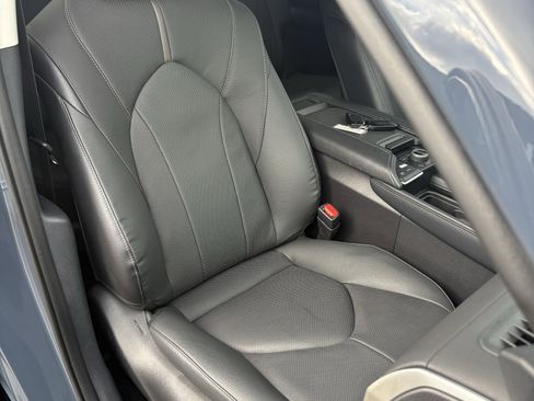 Used 2025 Toyota Grand Highlander image 15