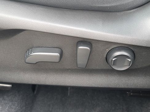 Used 2020 Subaru Forester Premium image 12