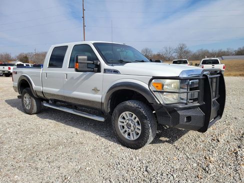 Used 2016 Ford F350 Lariat w/ FX4 Off-Road Package image 6