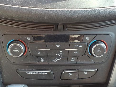 Used 2017 Ford Escape SE FWD image 10