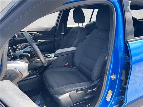 Used 2025 Chevrolet Equinox EV LT FWD image 27
