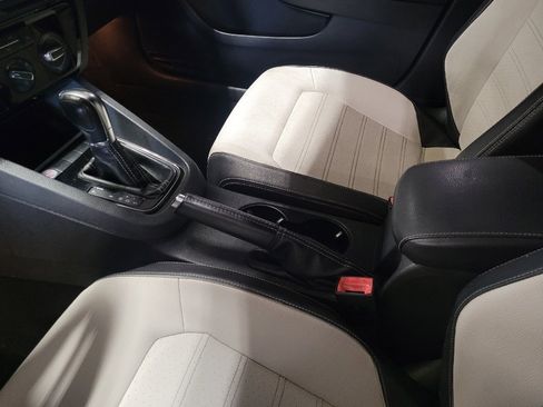 Used 2016 Volkswagen Jetta Sport w/ Lighting Package FWD image 26