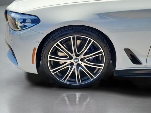 Used 2020 BMW 540i w/ M Sport Package RWD image 32