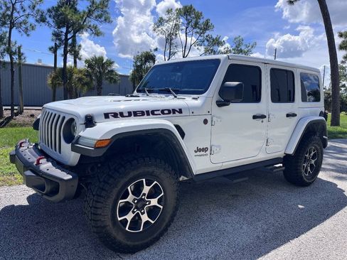 Used 2019 Jeep Wrangler Unlimited Rubicon AWD/4WD image 2