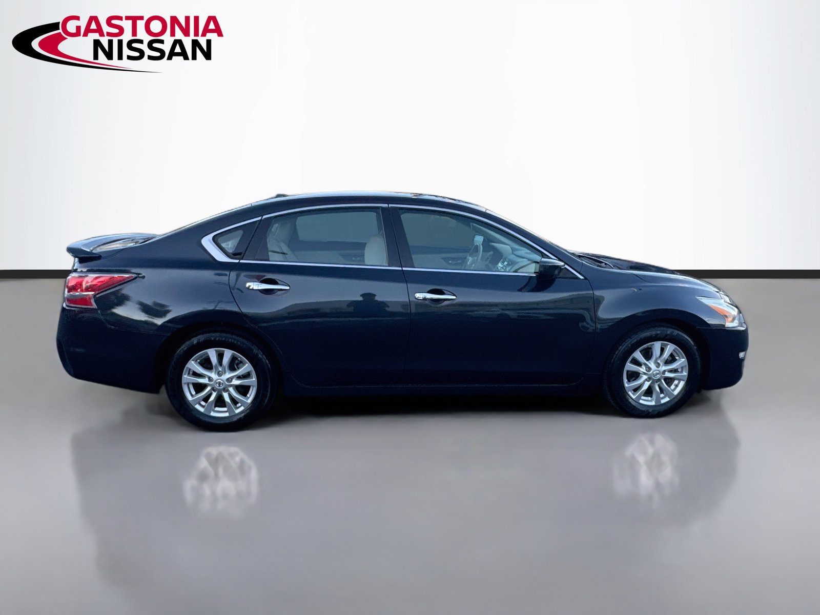 Used 2014 Nissan Altima 2.5 S w/ Sport Value Package FWD image 10