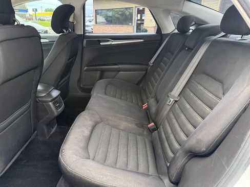 Used 2013 Ford Fusion SE FWD image 21
