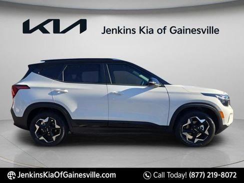 New 2026 Kia Seltos S image 3