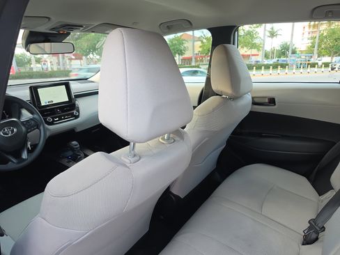 Used 2026 Toyota Corolla Cross L image 12