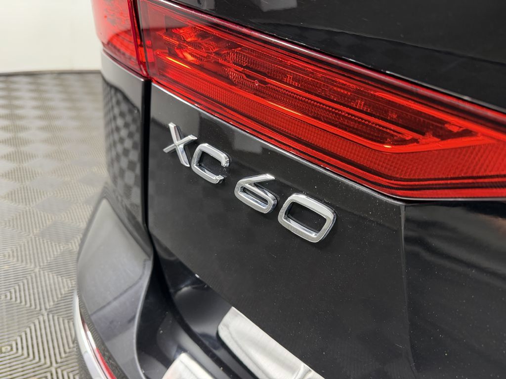 Used 2021 Volvo XC60 T5 Inscription w/ Protection Package Premier AWD/4WD image 11