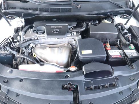 Used 2016 Toyota Camry SE FWD image 41