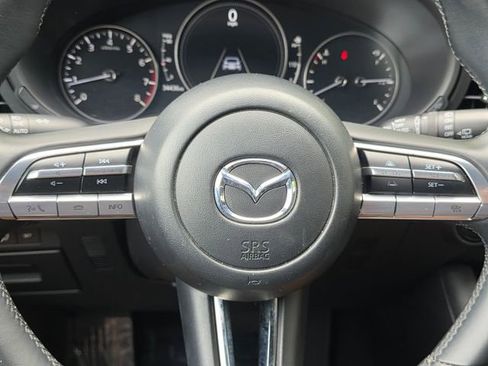 Used 2019 MAZDA MAZDA3 Hatchback w/ Preferred Package FWD image 25
