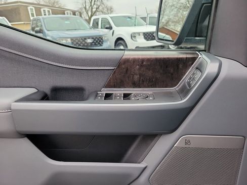 Certified 2022 Ford F150 Lariat w/ Equipment Group 502A High image 18