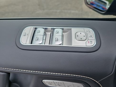 Certified 2025 Mercedes-Benz G 63 AMG 4MATIC image 30