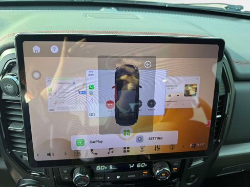 Used 2024 Nissan Titan PRO-4X w/ Pro-4x Convenience Package AWD/4WD image 10