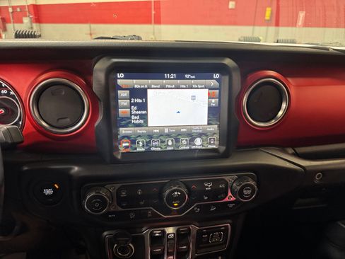 Used 2019 Jeep Wrangler Unlimited Rubicon AWD/4WD image 28