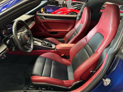 Used 2024 Porsche 911 Targa 4S image 13
