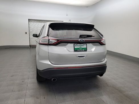 Used 2017 Ford Edge SE FWD image 6