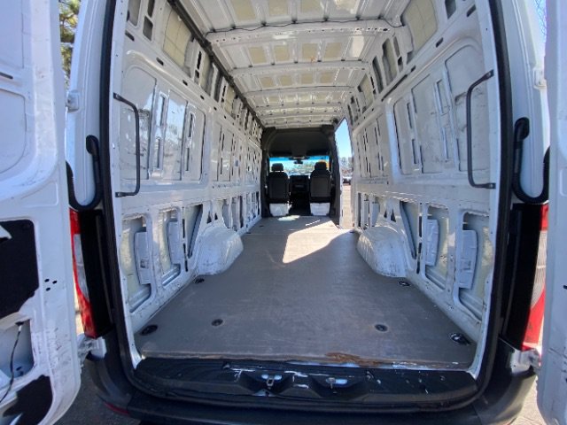Used 2023 Mercedes-Benz Sprinter 2500 image 9