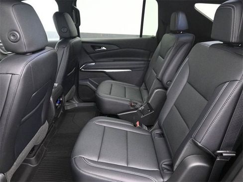 New 2026 Chevrolet Traverse LT image 18