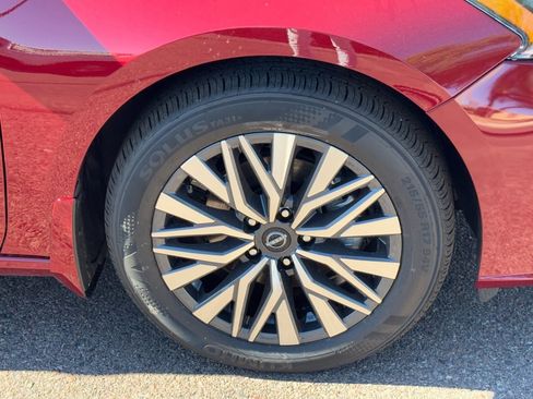 New 2025 Nissan Altima 2.5 SV image 10