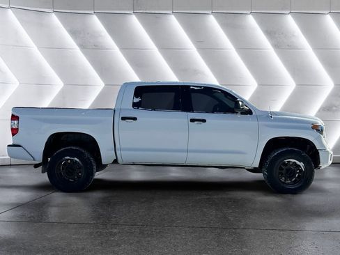 Used 2016 Toyota Tundra SR5 image 7