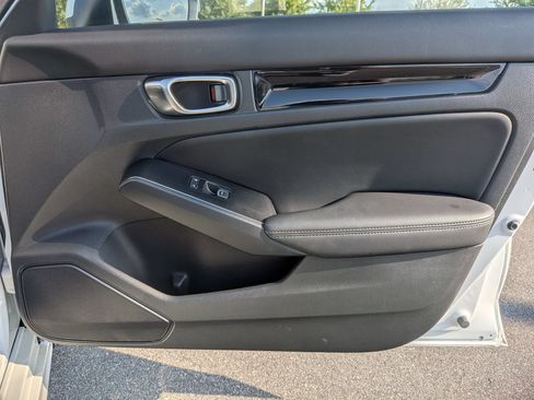 Used 2022 Honda Civic Touring image 34
