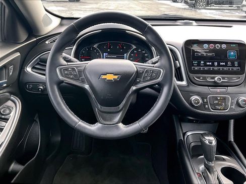 Used 2016 Chevrolet Malibu LT image 16