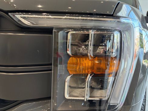 Used 2021 Ford F150 Lariat AWD/4WD image 9