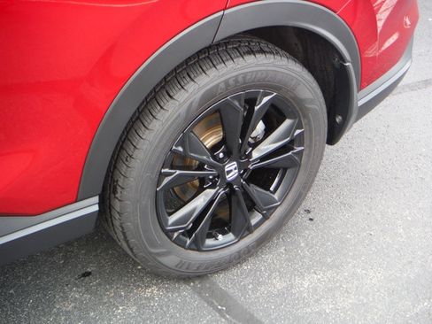 Used 2024 Honda CR-V Sport Touring image 4