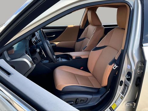 Used 2024 Lexus ES 350 w/ Premium Package FWD image 7