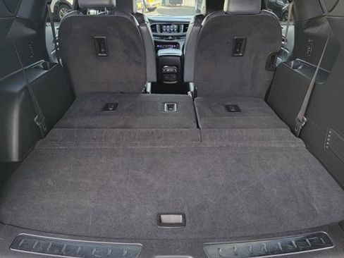 Used 2022 Buick Enclave Premium image 49