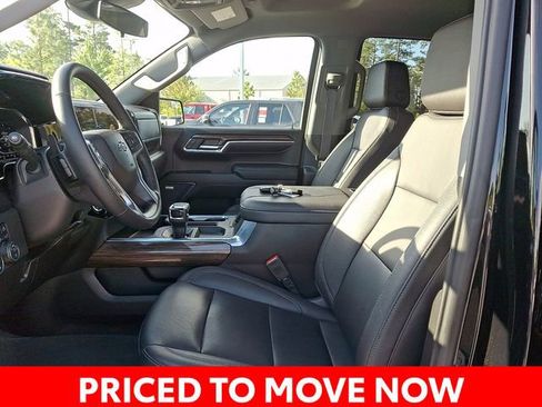 Used 2024 Chevrolet Silverado 1500 LT Trail Boss w/ LT Trail Boss Premium Package AWD/4WD image 17