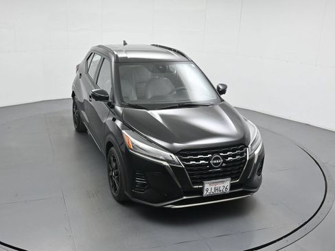 Used 2023 Nissan Kicks SR w/ SR Premium Package FWD image 37