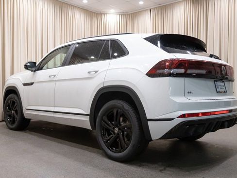 New 2026 Volkswagen Atlas Cross Sport SEL R-Line AWD/4WD image 5