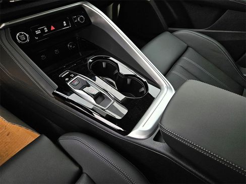 New 2025 Audi Q5 Premium Plus image 14