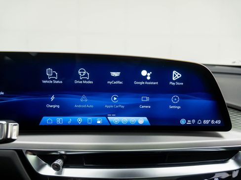 New 2026 Cadillac Lyriq Luxury image 24