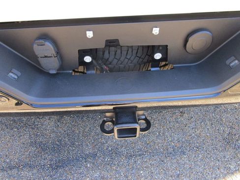 Used 2024 Chevrolet Silverado 2500 Custom w/ Custom Value Package AWD/4WD image 19
