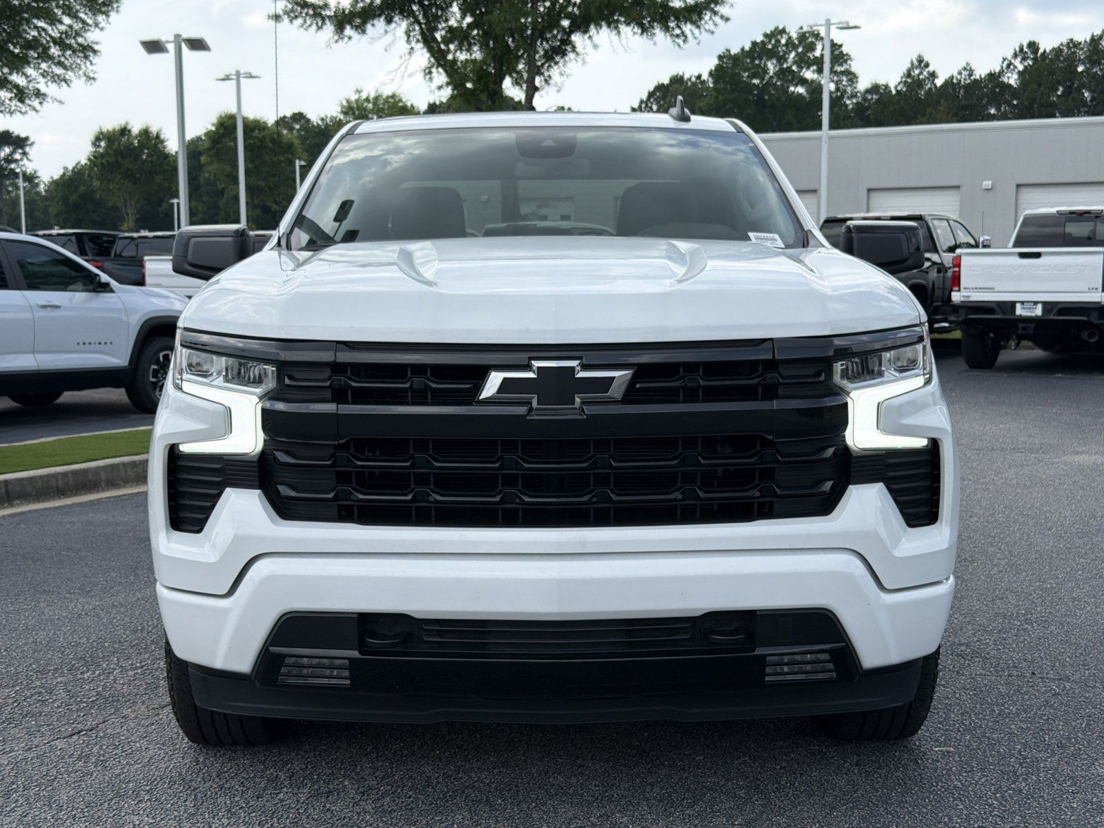 Used 2024 Chevrolet Silverado 1500 RST w/ Z71 Off-Road Package AWD/4WD image 6