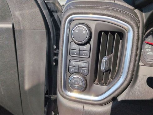 Used 2019 Chevrolet Silverado 1500 LTZ image 17